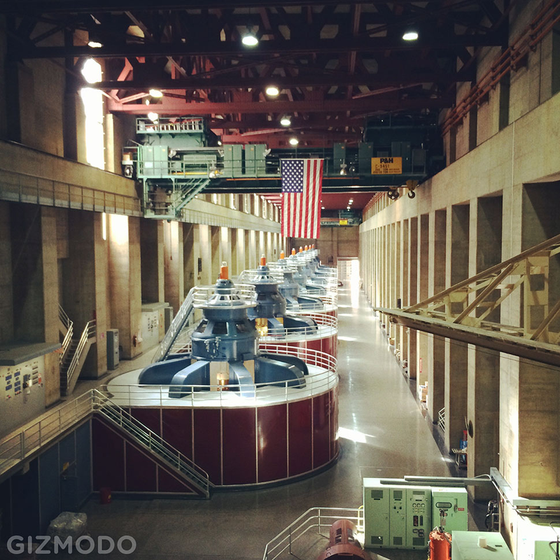 Illustration for article titled Hoover Dam Is a Super-Gadget That Keeps the Lights in Vegas Burning